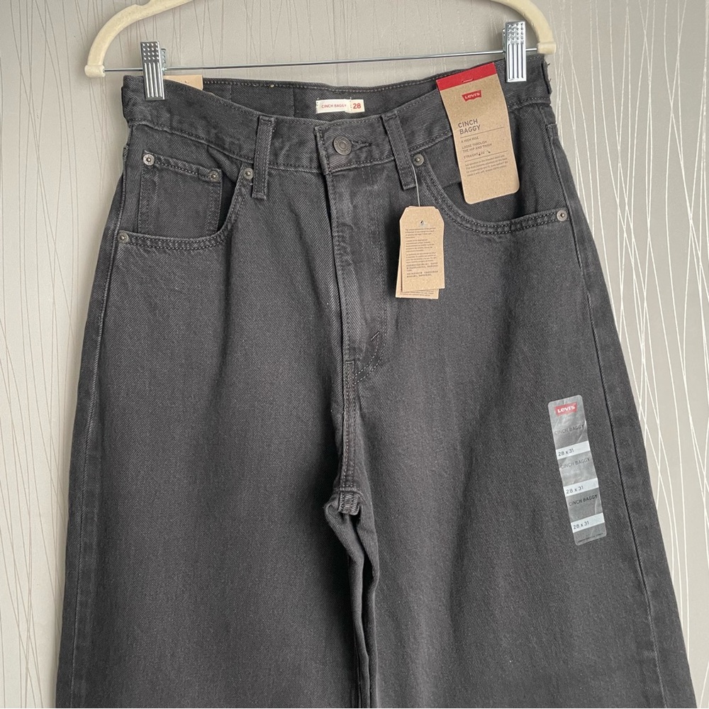 Levi’s Women’s High Rise Cinch Baggy Jeans - Black Wash Size 28 X 31 NWT - Picture 8 of 16